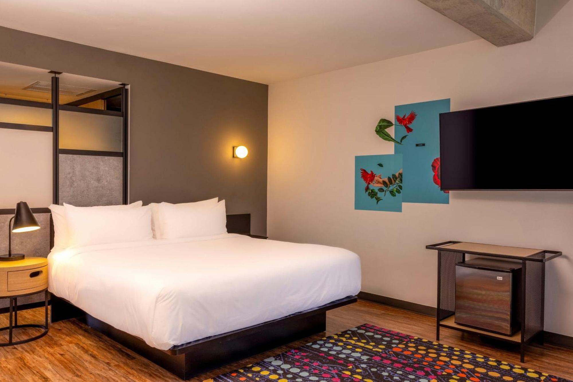 Aloft Guadalajara Sur Hotel Santa Anita  Ngoại thất bức ảnh