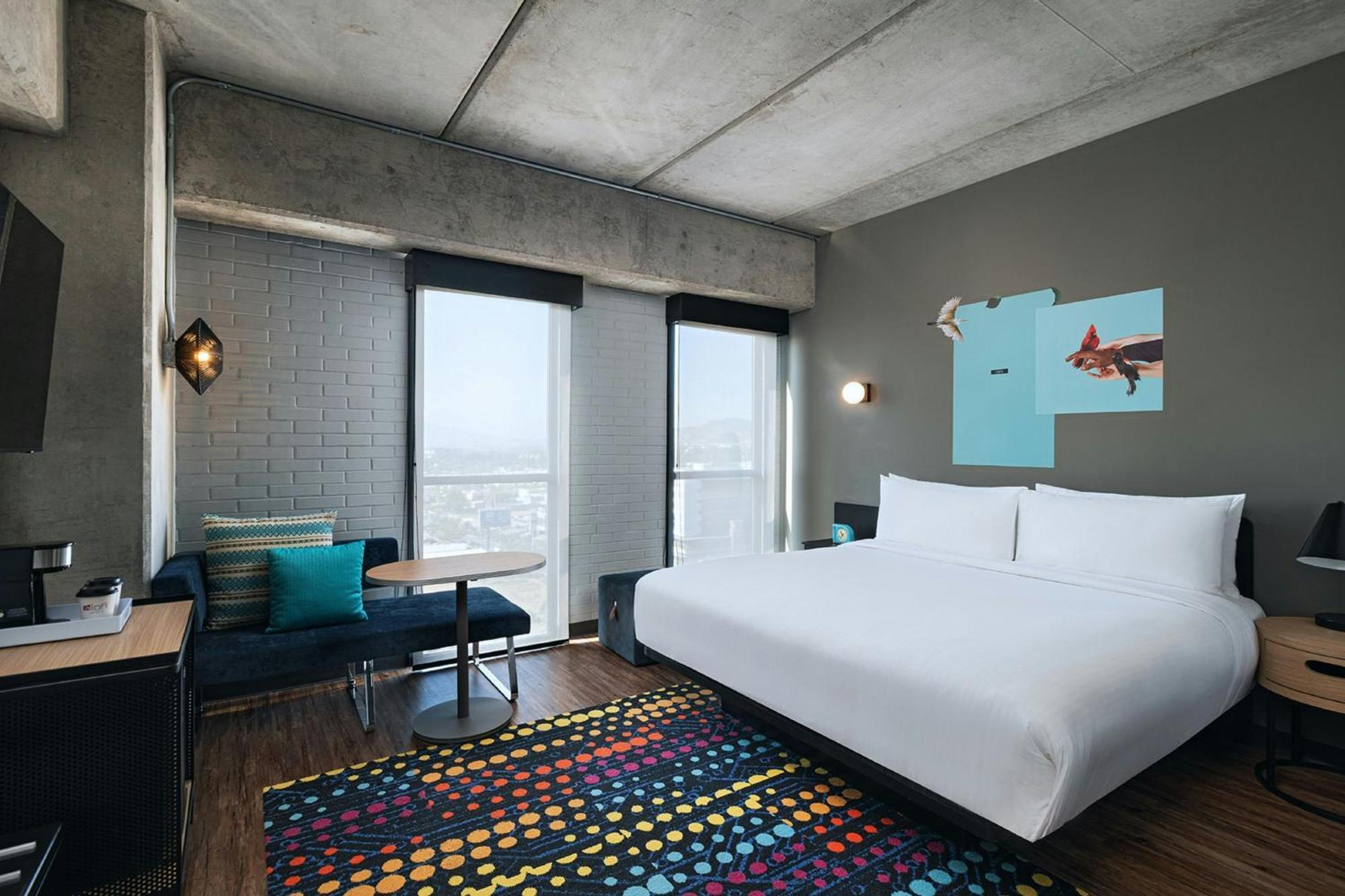 Aloft Guadalajara Sur Hotel Santa Anita  Ngoại thất bức ảnh